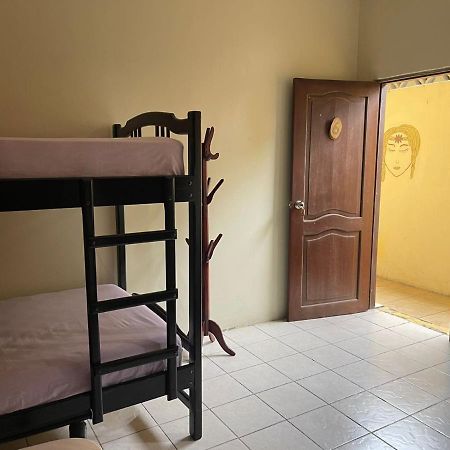 Chaqana Hostel Salinas  Εξωτερικό φωτογραφία
